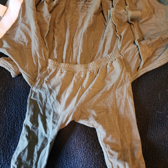 Bonsie Olive footie 0-3 months - Picture 2 of 4